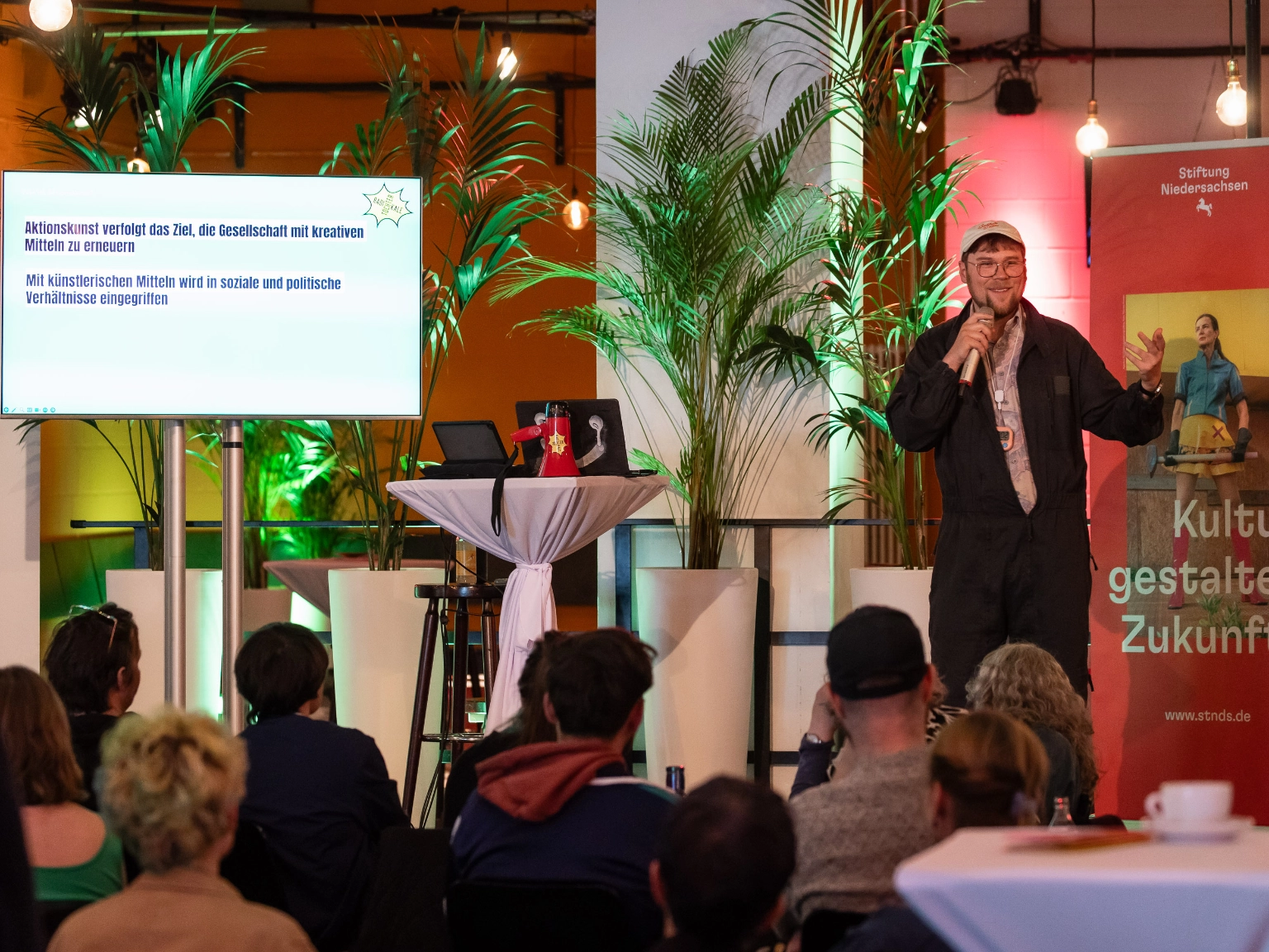 Impression des „Mut-Muskel-Worskhops” von Radikale Töchter beim Best OFF Festival Freier Theater 2026